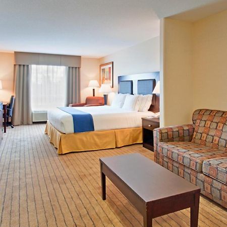 Holiday Inn Express Hotel & Suites Swift Current By Ihg Екстериор снимка