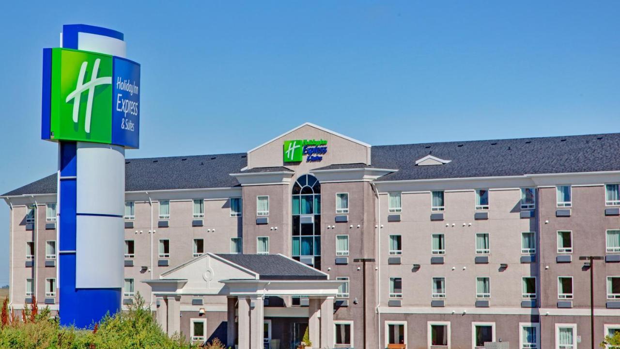 Holiday Inn Express Hotel & Suites Swift Current By Ihg Екстериор снимка