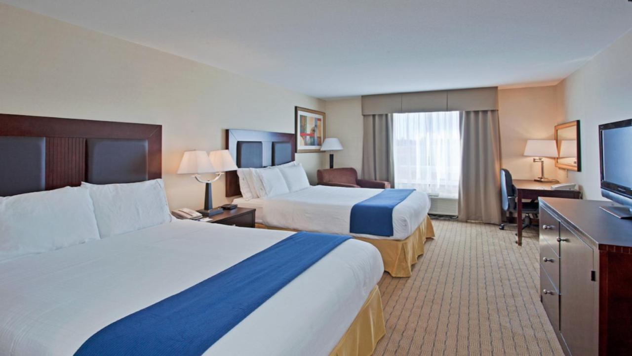 Holiday Inn Express Hotel & Suites Swift Current By Ihg Екстериор снимка