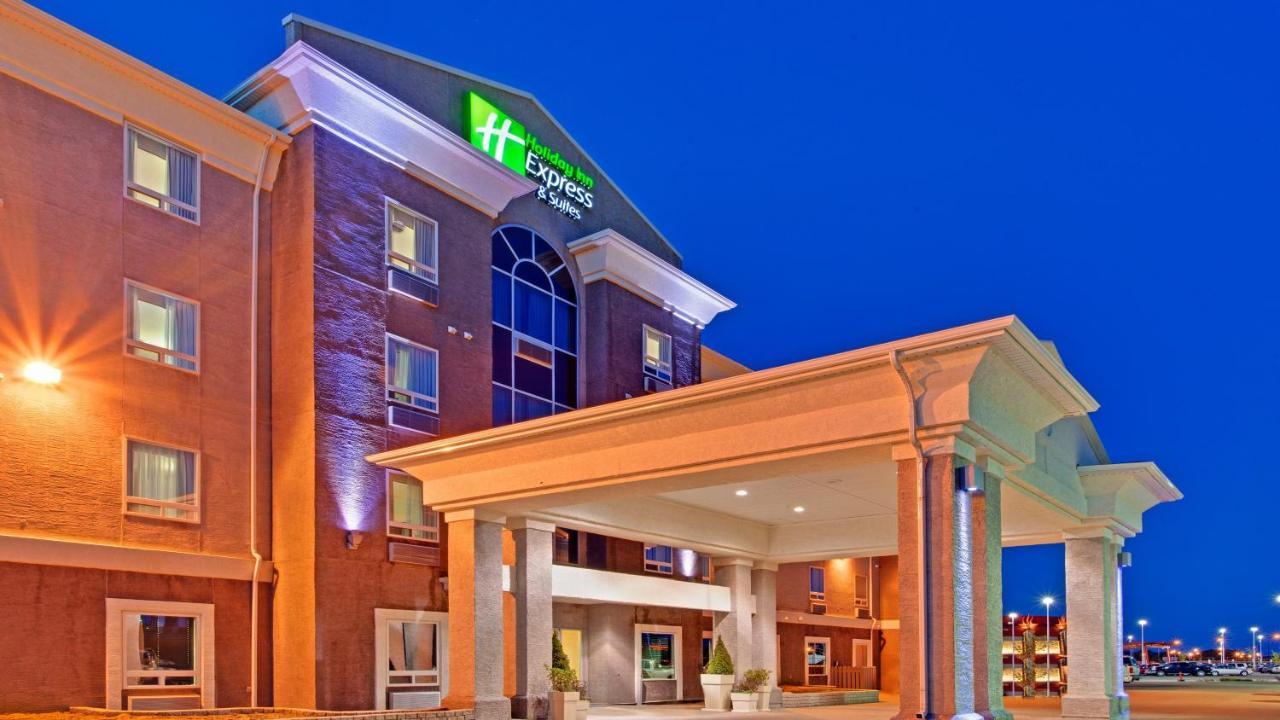 Holiday Inn Express Hotel & Suites Swift Current By Ihg Екстериор снимка